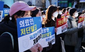 Voz das mulheres jovens ouve-se nos protestos e está a ser reconhecida na Coreia do Sul