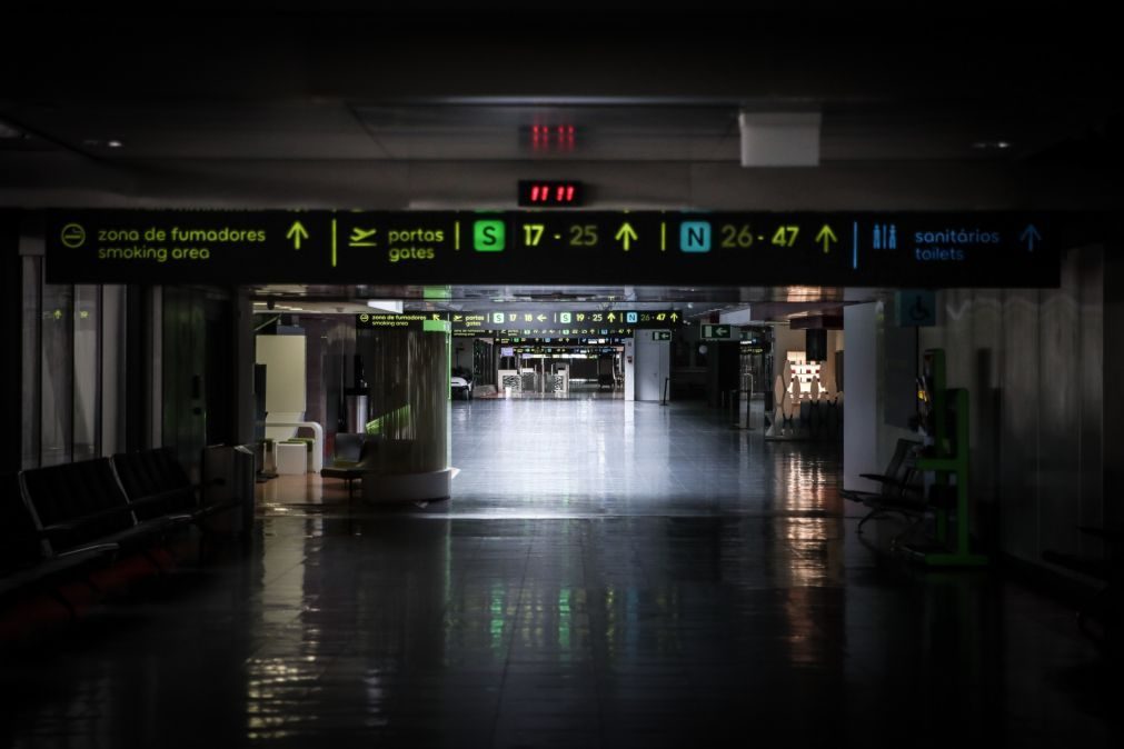 Trabalhadores dos serviços gerais do aeroporto de Lisboa em greve na quinta-feira