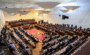 Parlamento moçambicano pede esforços conjuntos para acabar com clima de tensão