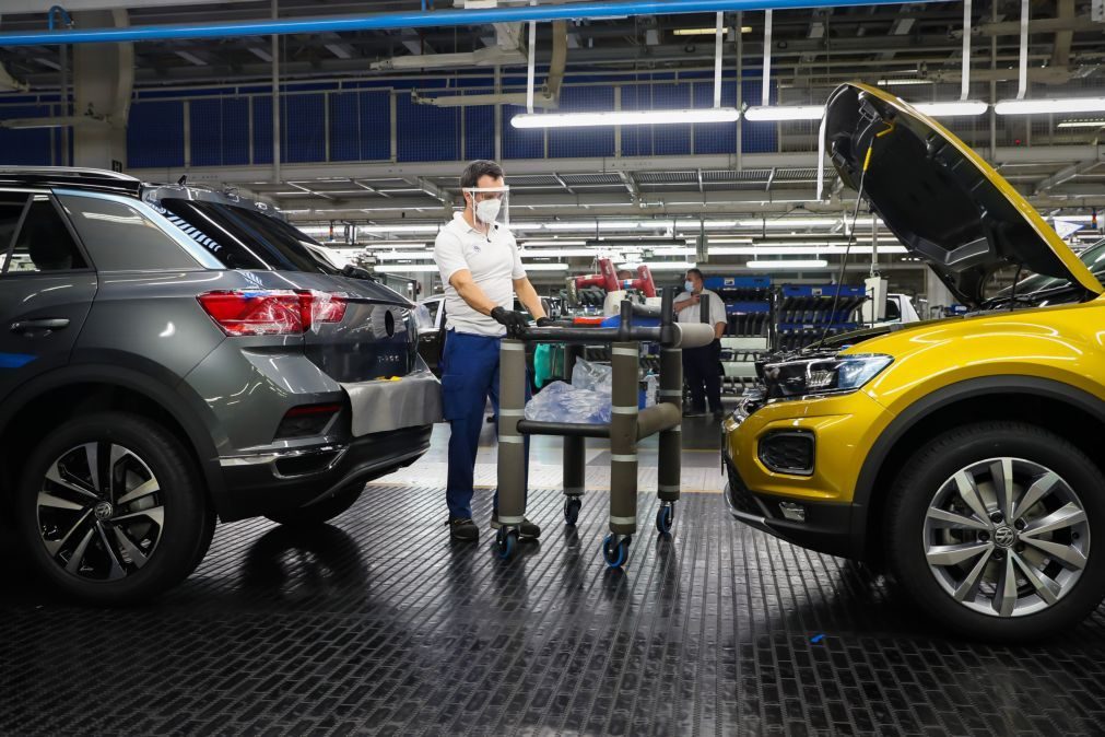 Produção de veículos automóveis sobe 2,7% até novembro para 307.209 veículos