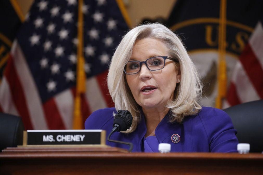 Republicanos querem processar ex-correlegionária Liz Cheney por investigar Trump