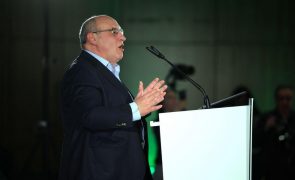 Ensino de Português é resposta para integrar imigrantes - Vitorino