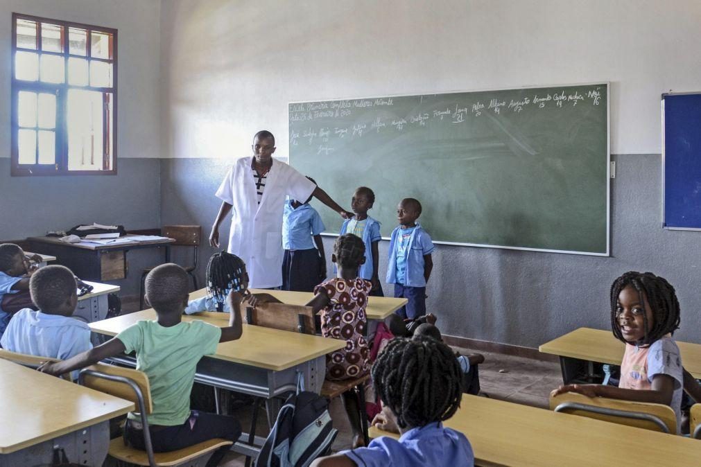 Moçambique investiu 1.249 ME na educação em 2023 e contratou mais de 5.000 professores