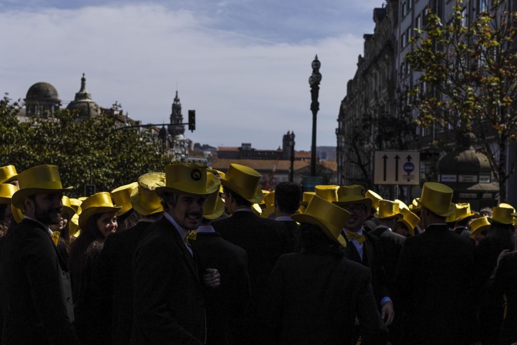 Mais de 100 estudantes Erasmus da Universidade do Porto com bolsas atrasadas por problemas técnicos