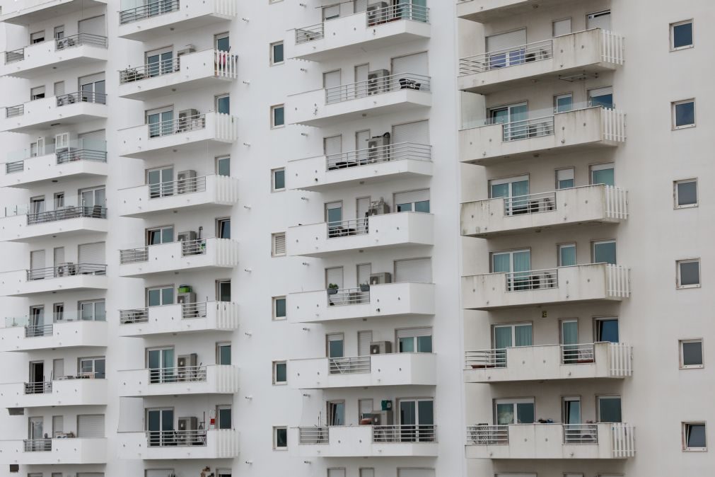 Famílias em dificuldades aumentam e muitas pedem crédito para pagar renda