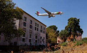 Ruído dos aviões do aeroporto de Lisboa prejudica tratamento da saúde mental