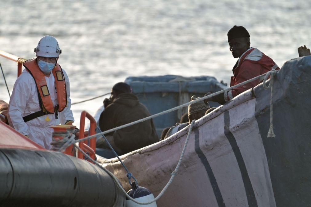 Perto de 70 desaparecidos em naufrágio de um barco em Marrocos