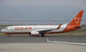 Voo da Jeju Air obrigado a regressar por problema em trem de aterragem