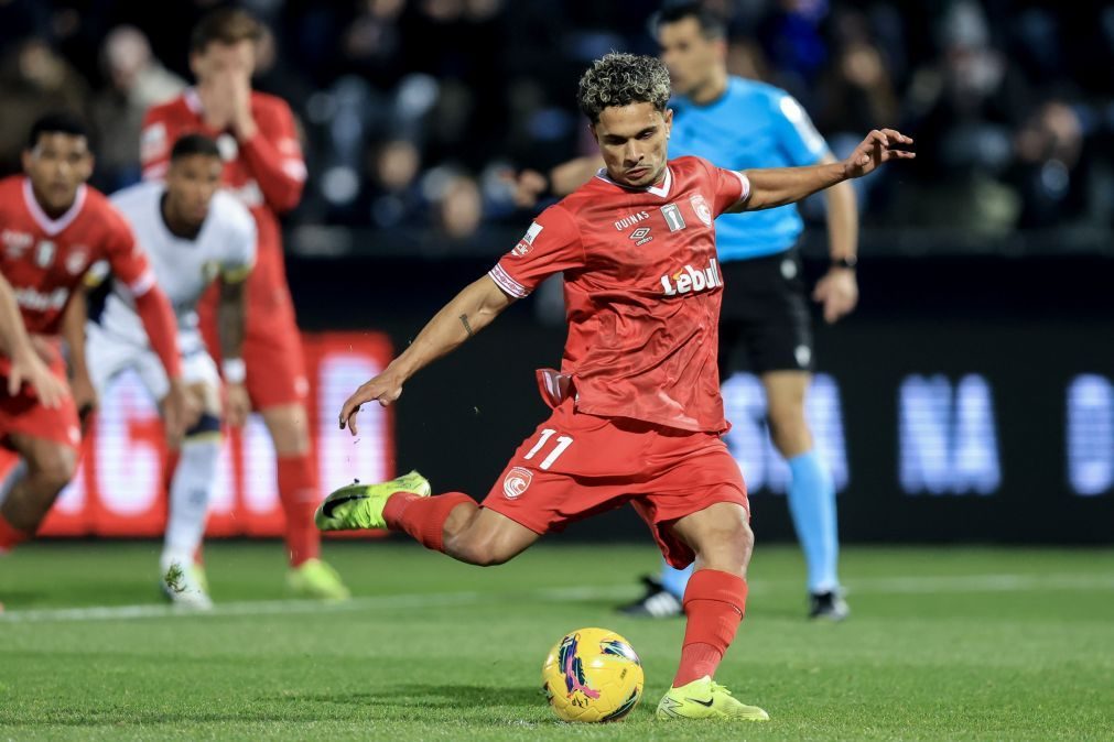 Santa Clara vence Famalicão e volta quarto lugar da I Liga de futebol