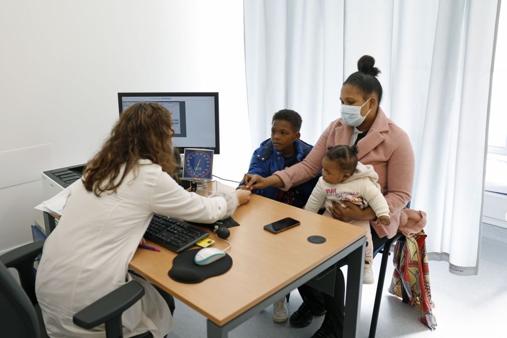 Famílias com grávidas, doentes crónicos e crianças têm prioridade na atribuição de médico de família