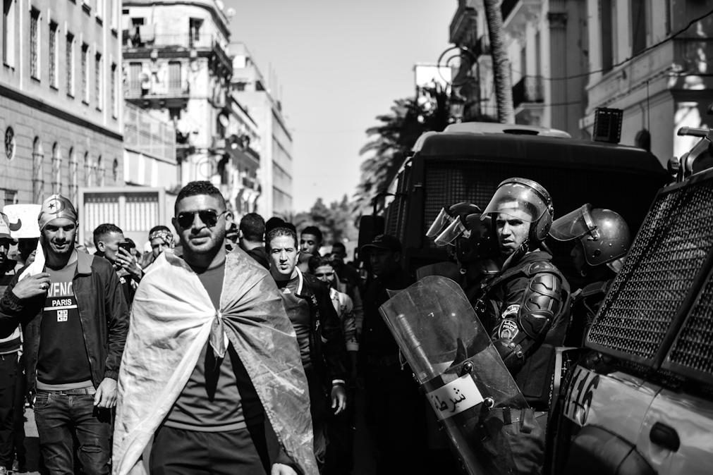 Por que está o fanatismo no futebol tão ligado à violência?