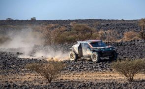 Dakar2025: Acidente retira Sébastien Loeb da corrida