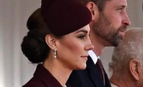 Kate Middleton assinala 43 anos com fotografia original e mensagem de William