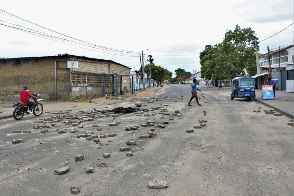 Dezasseis centros de saúde destruídos no norte de Moçambique