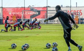 Lage anuncia Samuel Soares na baliza do Benfica frente ao Farense na Taça