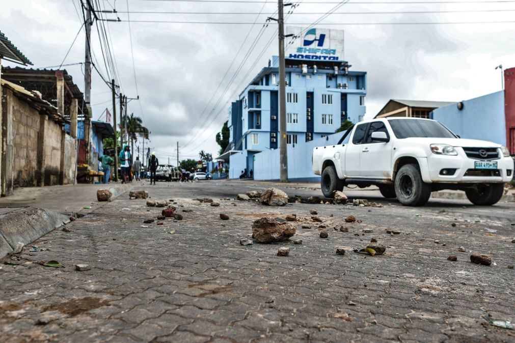 Sobe para 11 número de mortos em protestos na investidura do Presidente de Moçambique