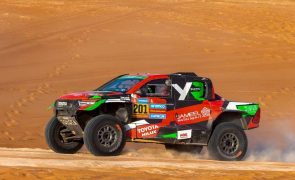 Al-Rajhi vence pela primeira vez nos carros, João Ferreira oitavo no Dakar2025