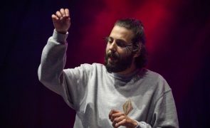 Salvador Sobral dá concerto solidário com a Palestina em fevereiro em Lisboa