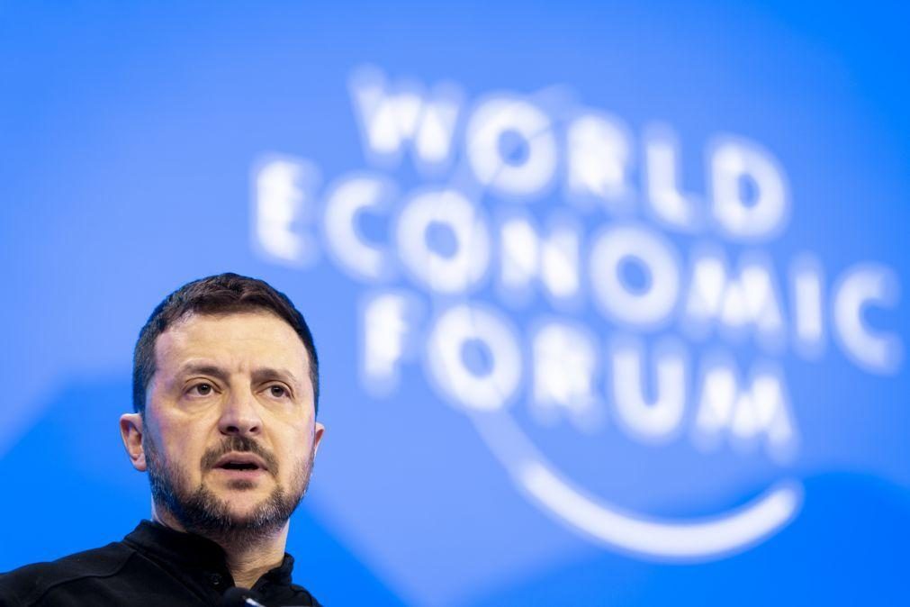 Zelensky aponta mínimo de 200 mil soldados europeus para garantir trégua com Rússia