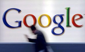 Autoridade britânica da concorrência abre investigação à Apple e à Google