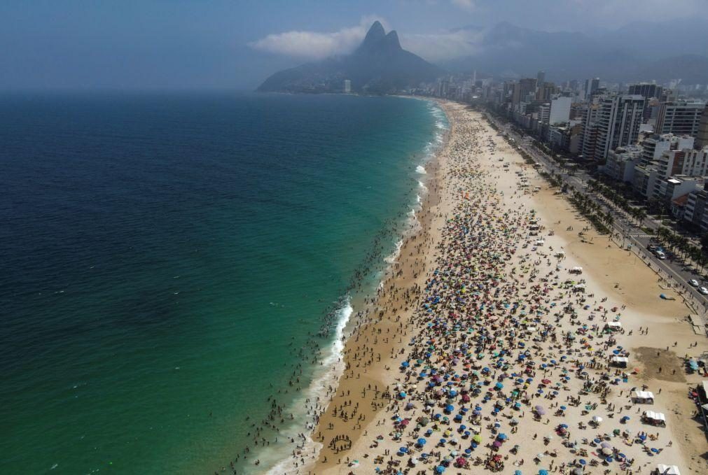 Turistas estrangeiros deixam 6,9 mil milhões de euros no Brasil em 2024