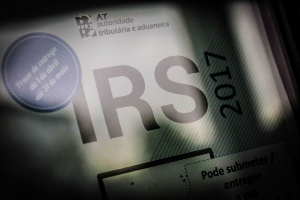 Rendimentos de juros e subsídio de refeição acima de 500 euros vão ter de ser declarados no IRS