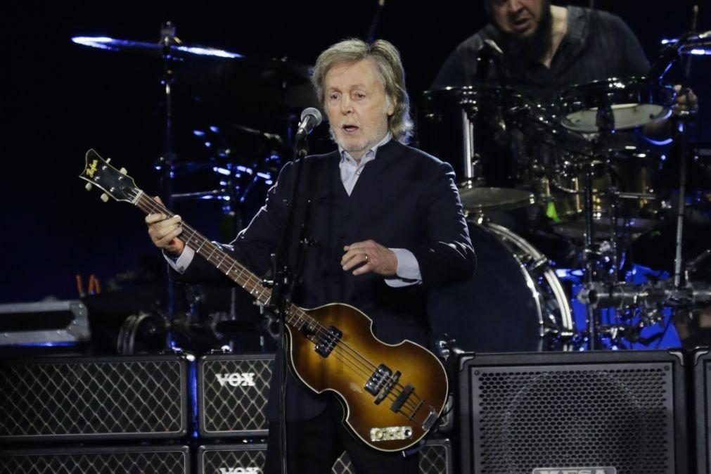 Paul McCartney apela ao Governo britânico para proteger artistas da Inteligência Artificial