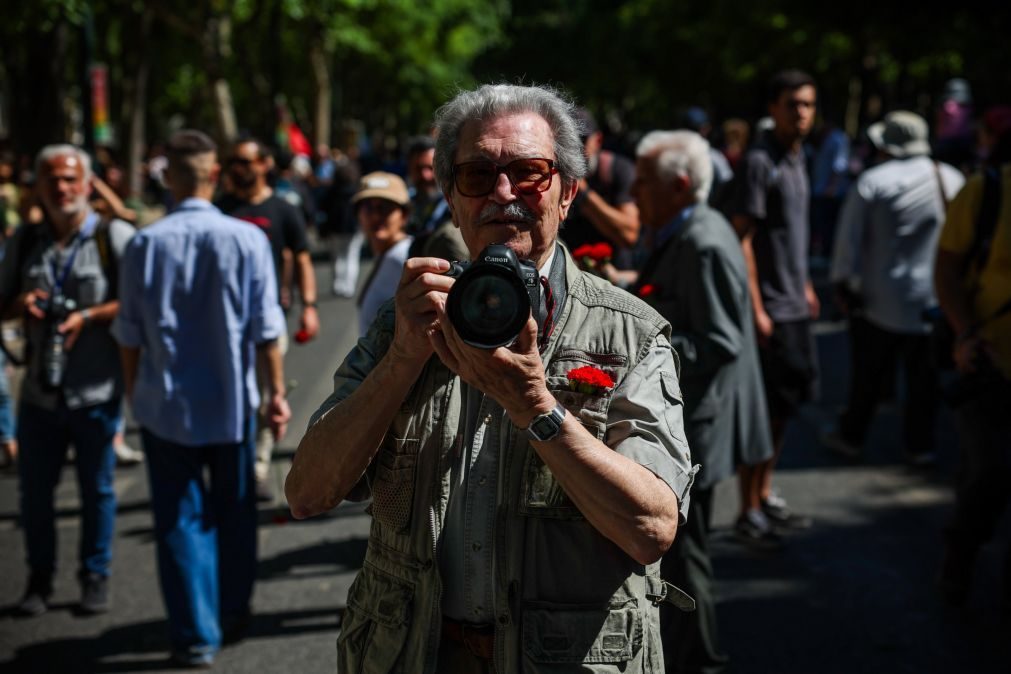 Câmara de Torres Vedras compra acervo do fotógrafo Eduardo Gageiro por 250 mil euros