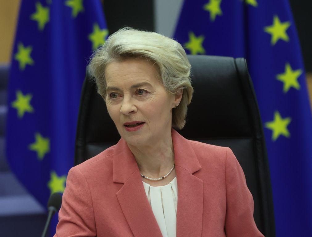 Von der Leyen quer eliminar barreiras e dar financiamento para UE 'ganhar' a EUA e China