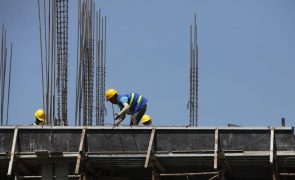 Crescimento da produção na construção desacelera para 3,1% em 2024