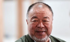 Suíça proíbe a entrada do artista chinês Ai Weiwei no país