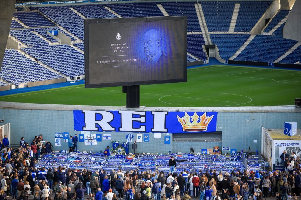 Cortejo fúnebre de Pinto da Costa passará pelo Estádio do Dragão após a missa