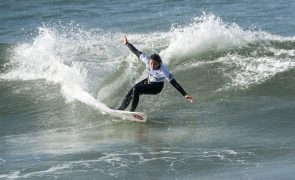 Surfista Francisca Veselko avança para os quartos de final em Marrocos