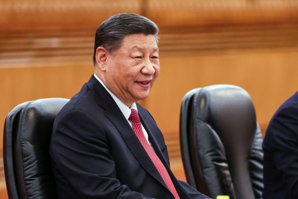 Xi diz que China e Rússia devem continuar a reforçar coordenação internacional