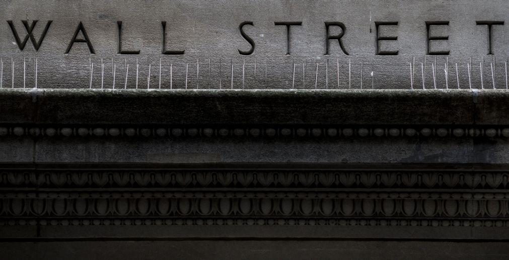 Wall Street negoceia em alta no início da sessão