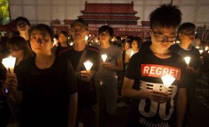 Tribunal de Hong Kong anula condenações de antigos organizadores de vigílias de Tiananmen