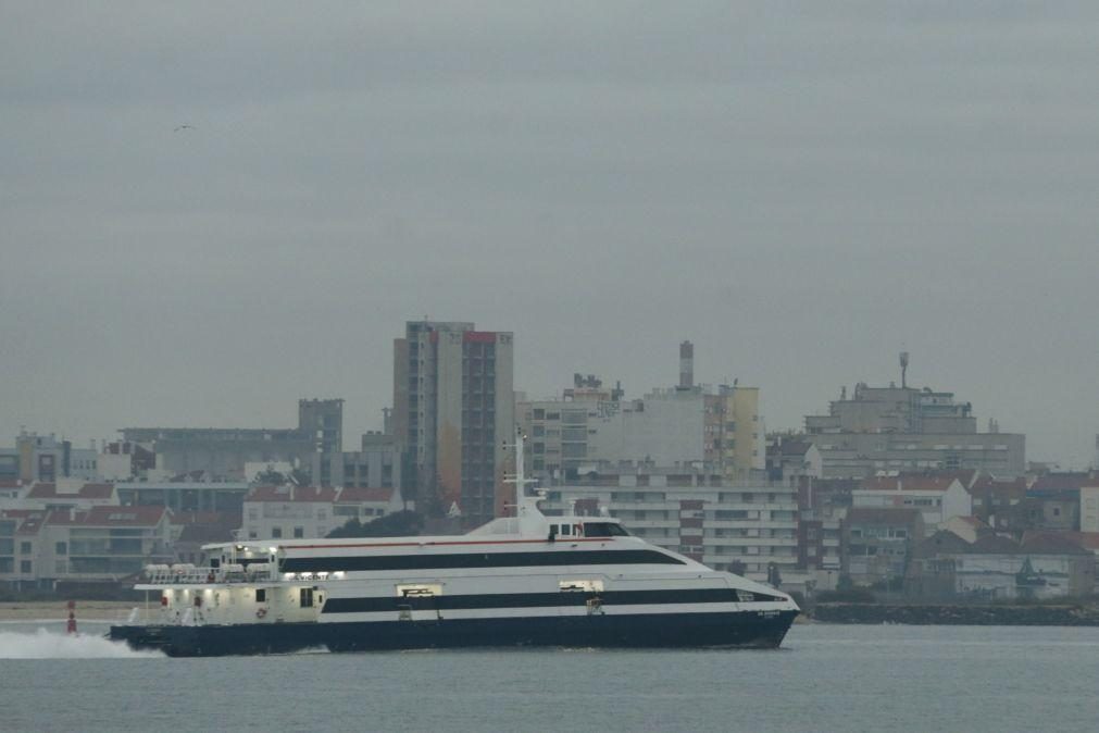 Ligação fluvial entre Barreiro e Lisboa interrompida devido ao mau tempo