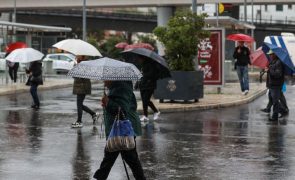 Oito distritos sob aviso amarelo e 4 sob aviso laranja por chuva e agitação do mar