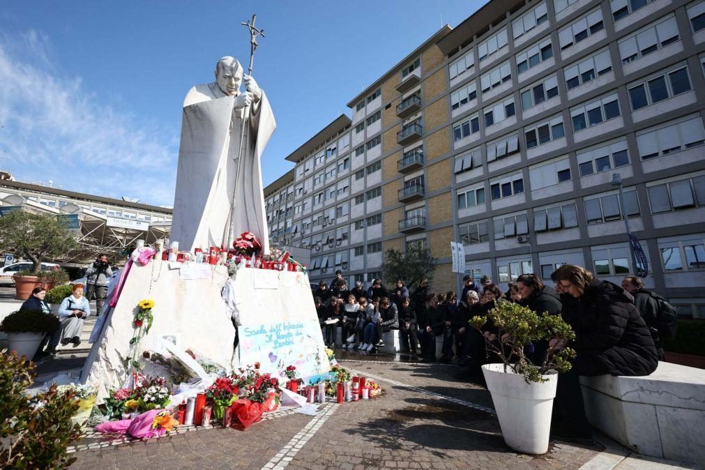 Papa Francisco diz estar a atravessar momento de provação