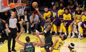 Timberwolves eliminam Lakers na primeira ronda dos play-offs da NBA