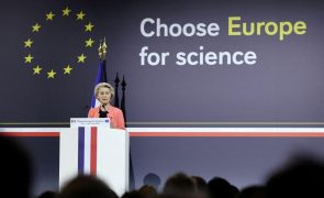 Von der Leyen anuncia estratégia da UE para atrair investigadores e aloca 500 ME até 2027