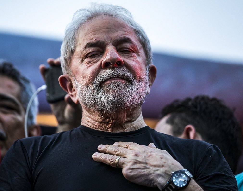 Supremo Tribunal brasileiro nega pedido para evitar prisão de Lula da Silva