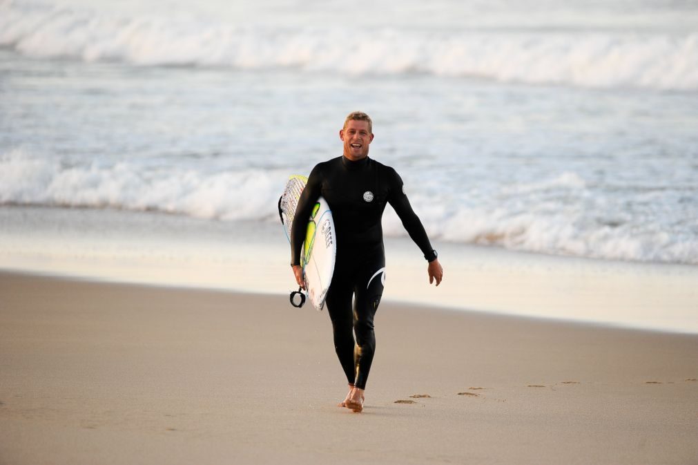 Tricampeão do mundo de surf Mick Fanning anuncia fim da carreira