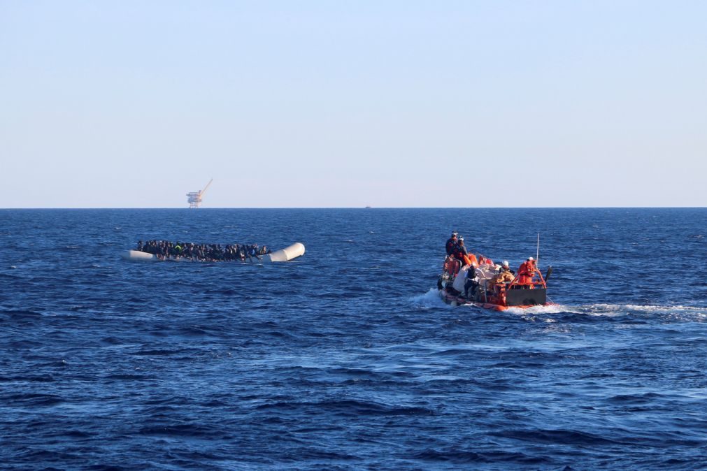 Ilha de Lesbos com novo recorde de chegada de refugiados