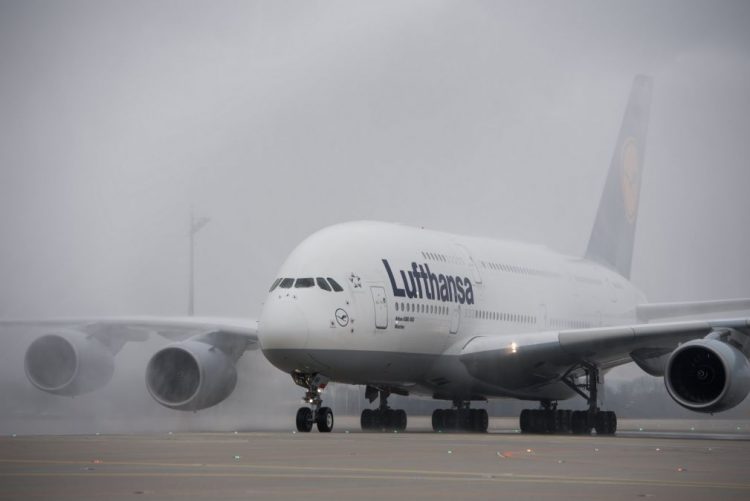 Resultado de imagem para Lufthansa cancela mais de 800 voos hoje