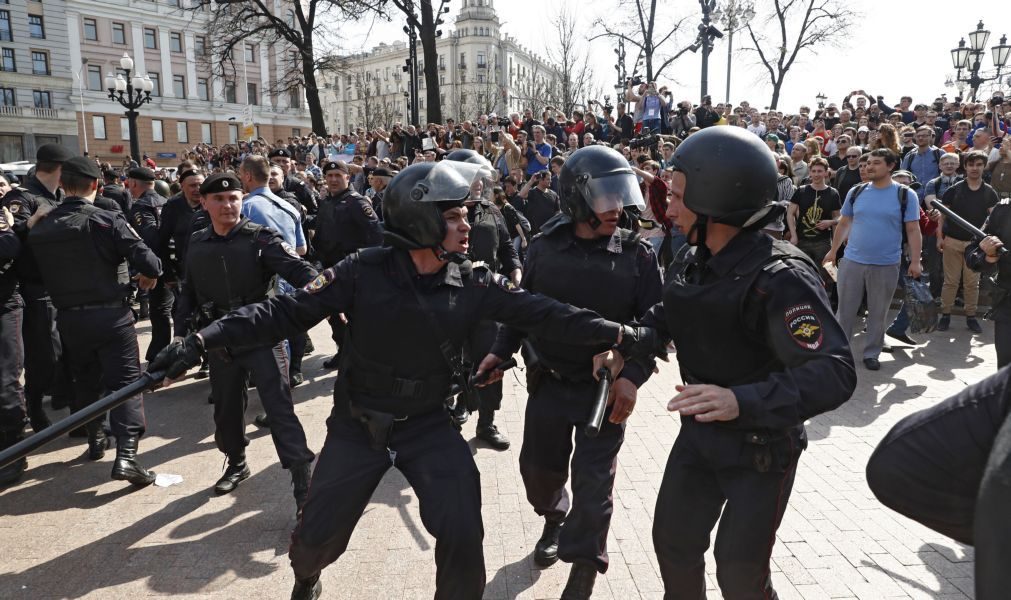 Mais de 1.000 pessoas detidas em manifestações anti-Putin na Rússia