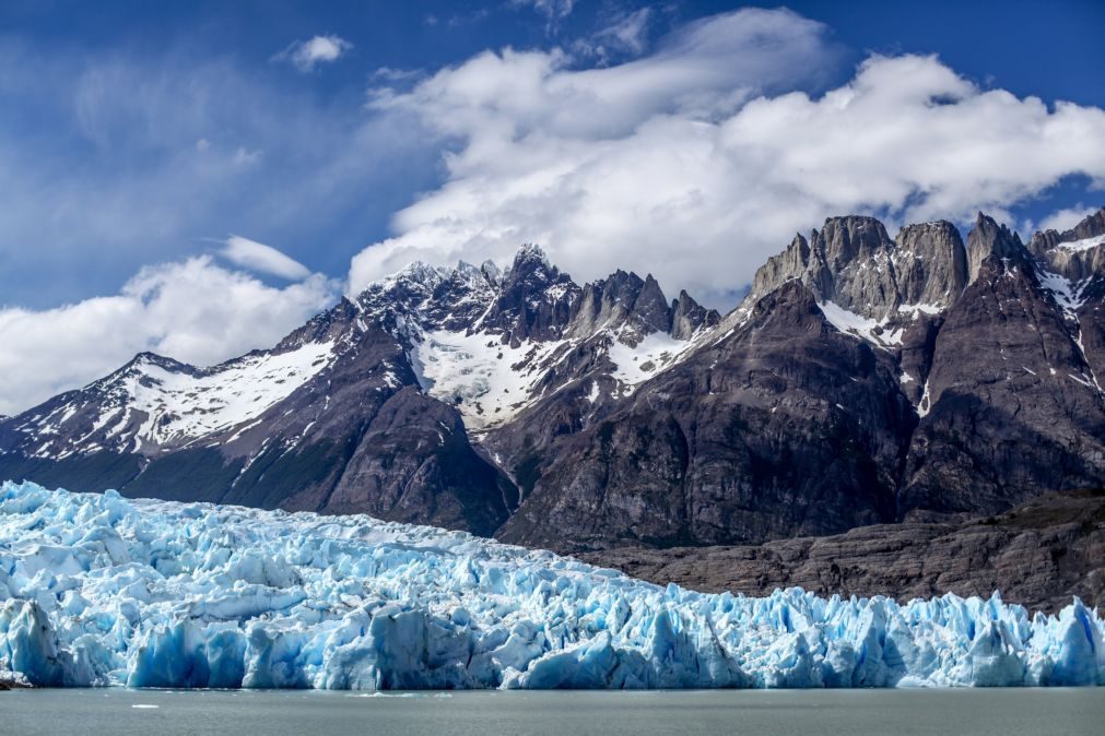 Icebergue de seis quilómetros soltou-se de glaciar na Gronelândia