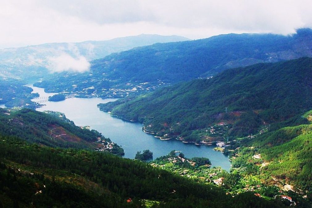 Bombeiros resgatam outro casal que ficou perdido no Gerês