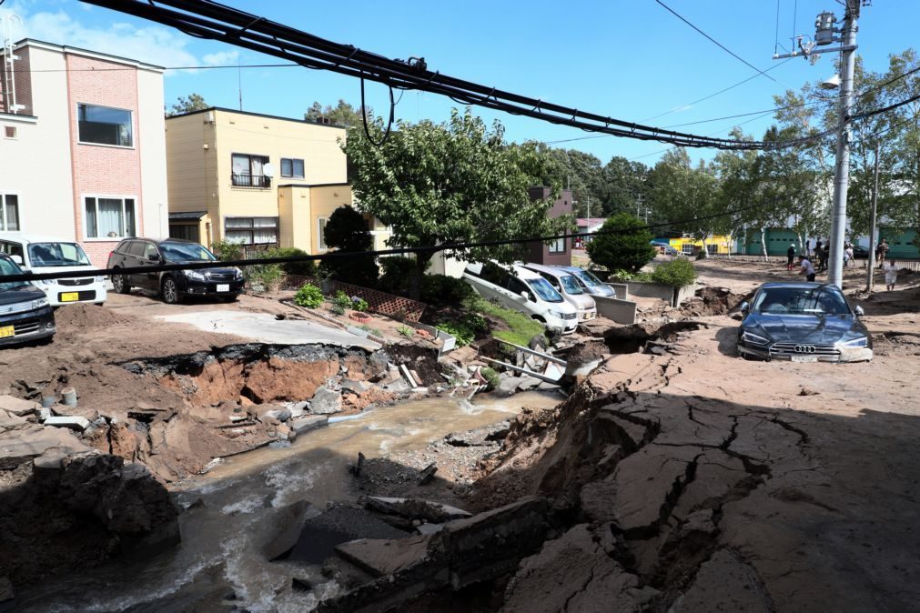 Pelo menos dois mortos após sismo de magnitude 6,7 no Japão