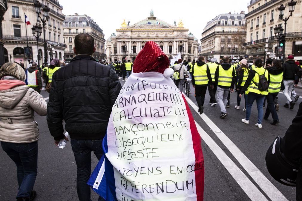 Emmanuel Macron pede 